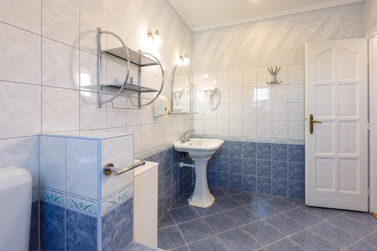 Central Apartman Gyula Extérieur photo