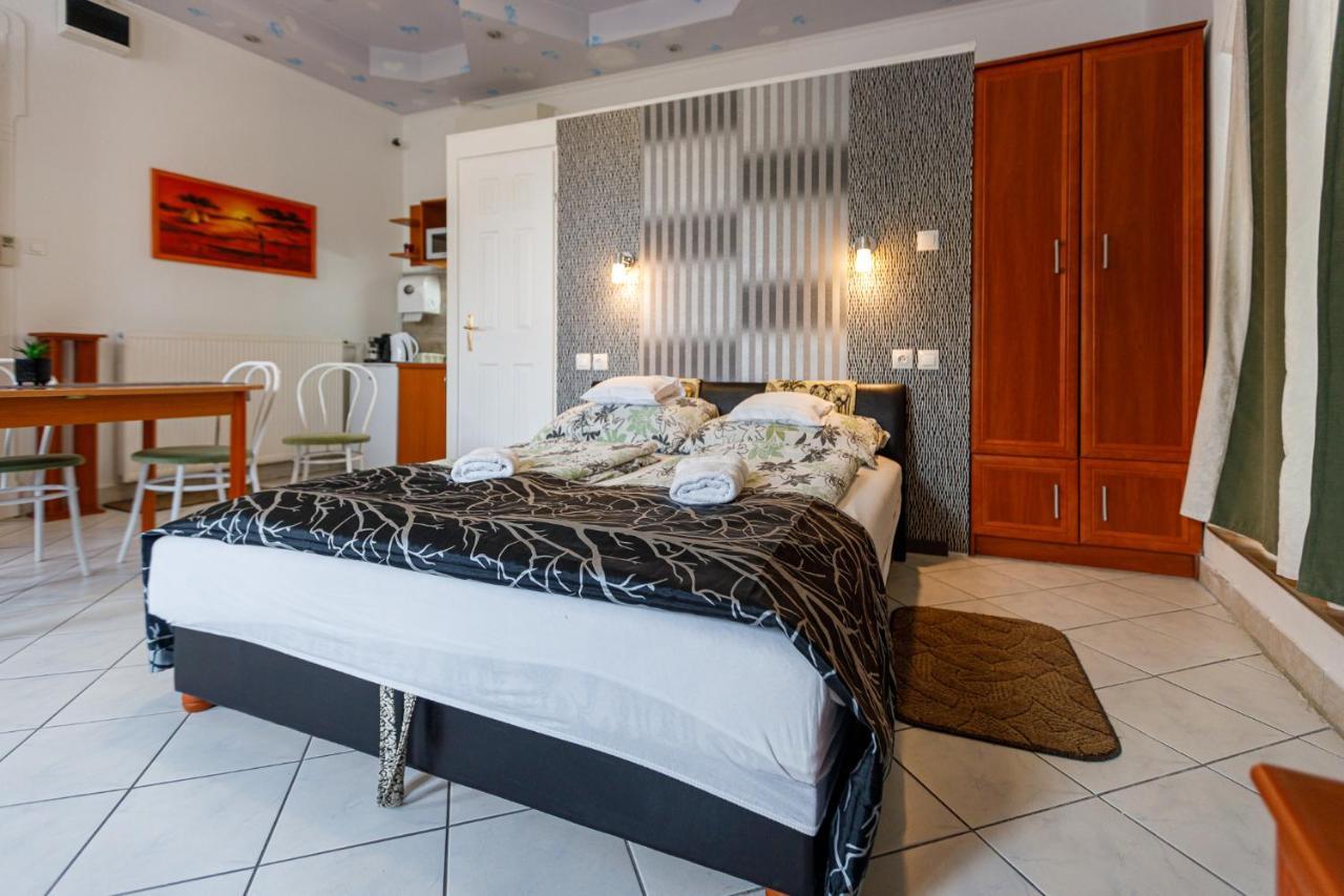 Central Apartman Gyula Extérieur photo