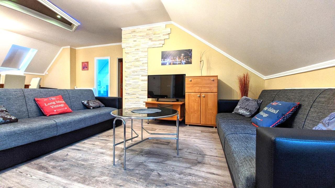 Central Apartman Gyula Extérieur photo