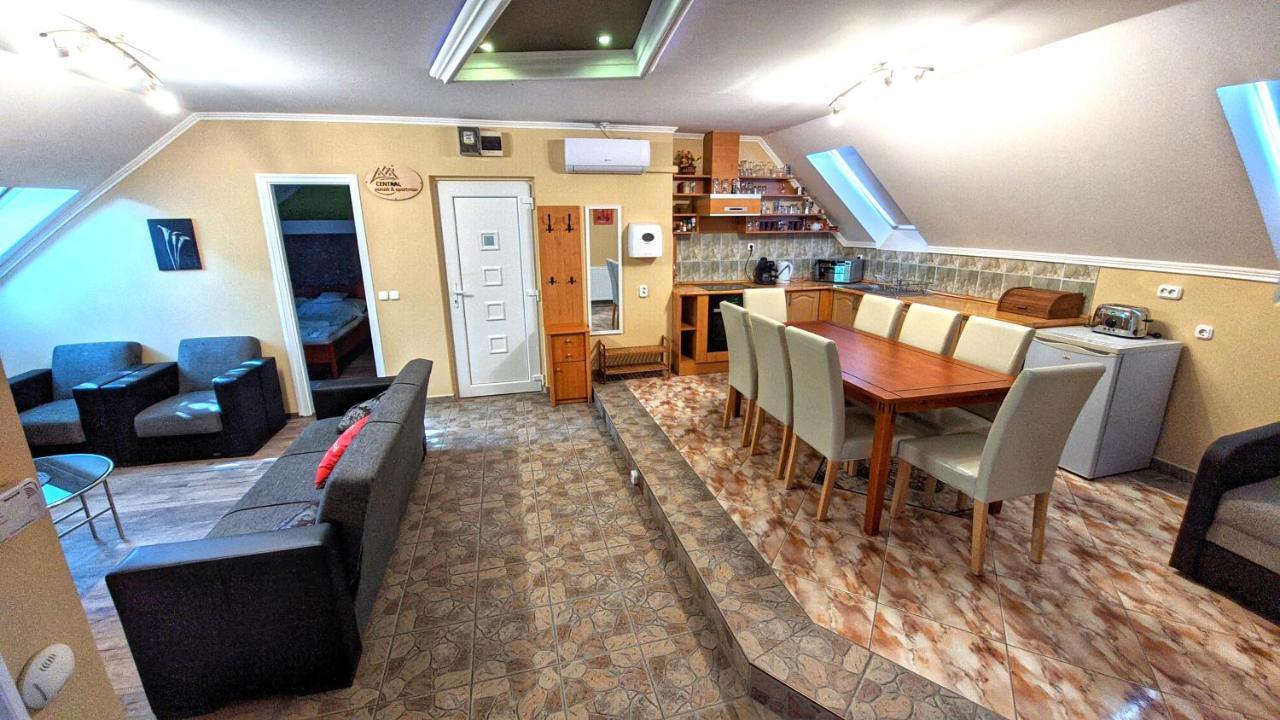 Central Apartman Gyula Extérieur photo