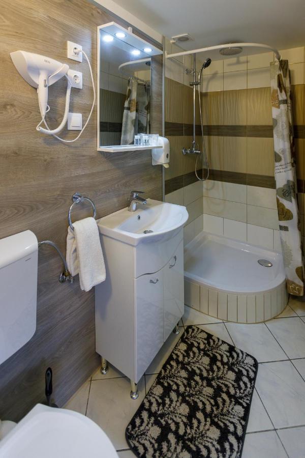 Central Apartman Gyula Extérieur photo