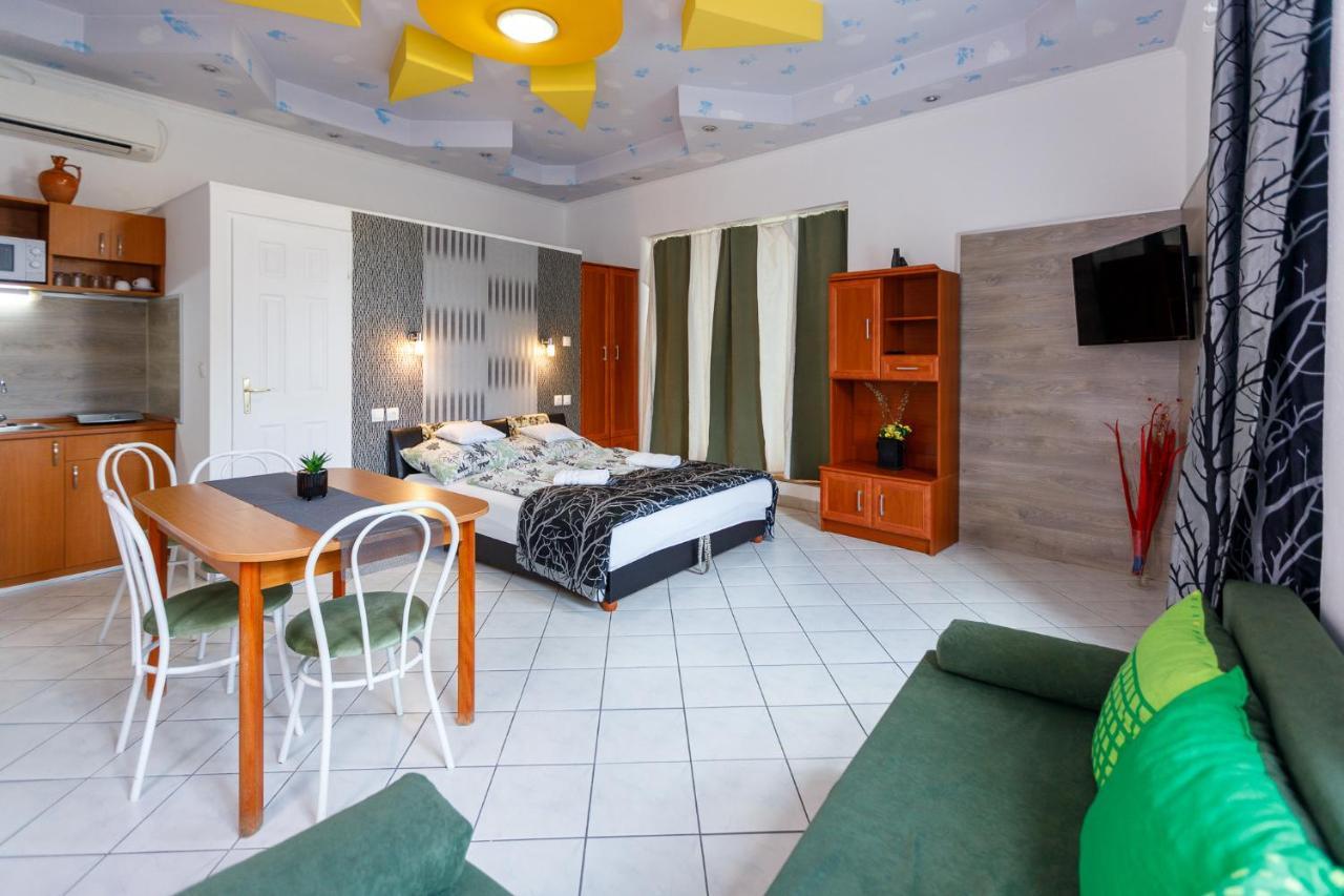 Central Apartman Gyula Extérieur photo