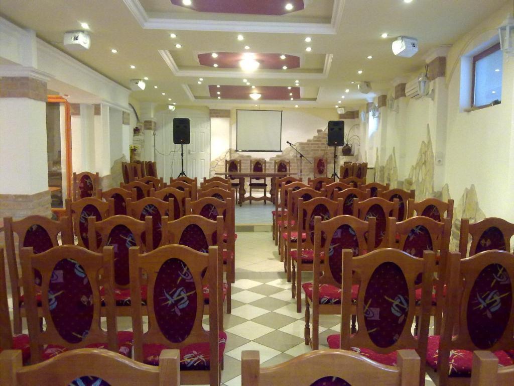 Central Apartman Gyula Extérieur photo
