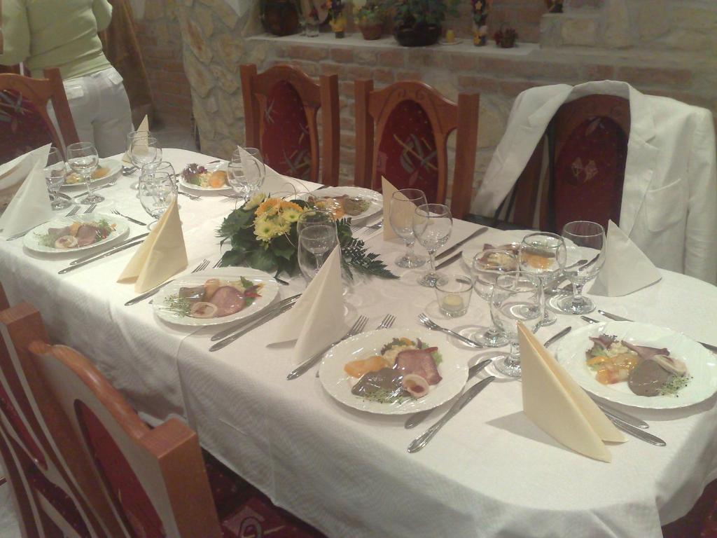 Central Apartman Gyula Extérieur photo